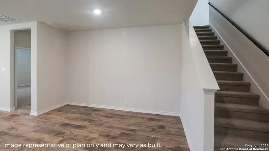 Spacious, unfurnished interior of a new home in Brookstone Creek, San Antonio (Image 20).