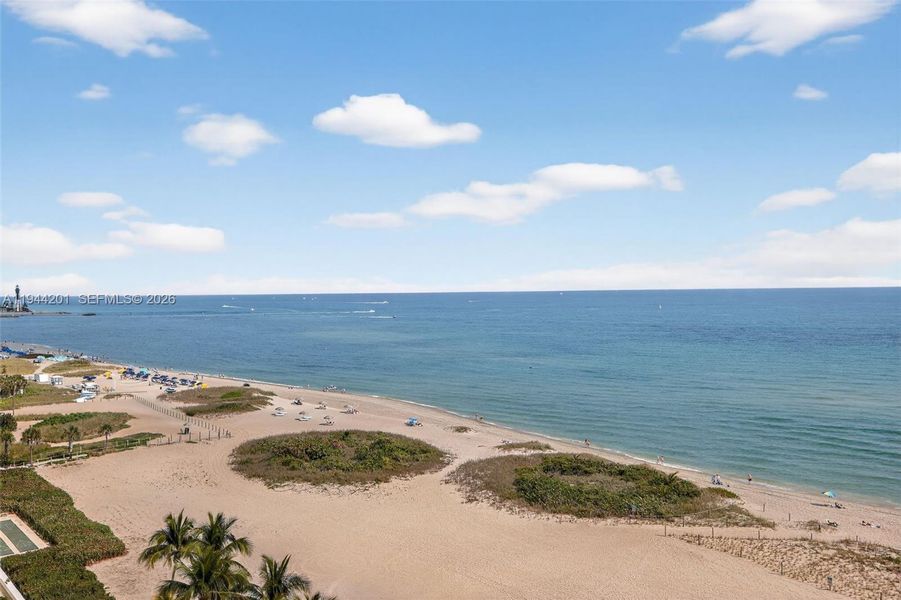 View toward North / East - toward Lighthouse and Lighthouse Point Inlet to see great boat activity