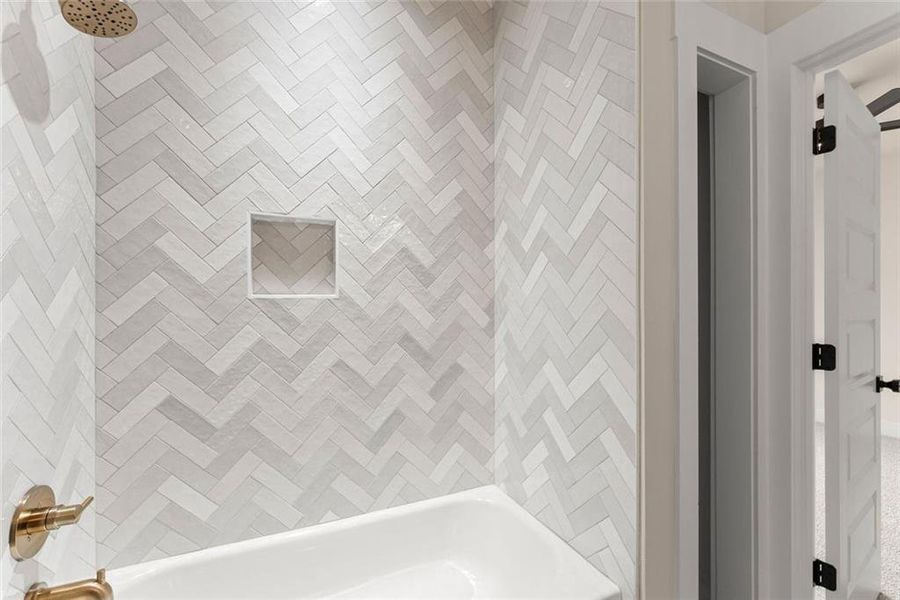 Image 100 of a home in .