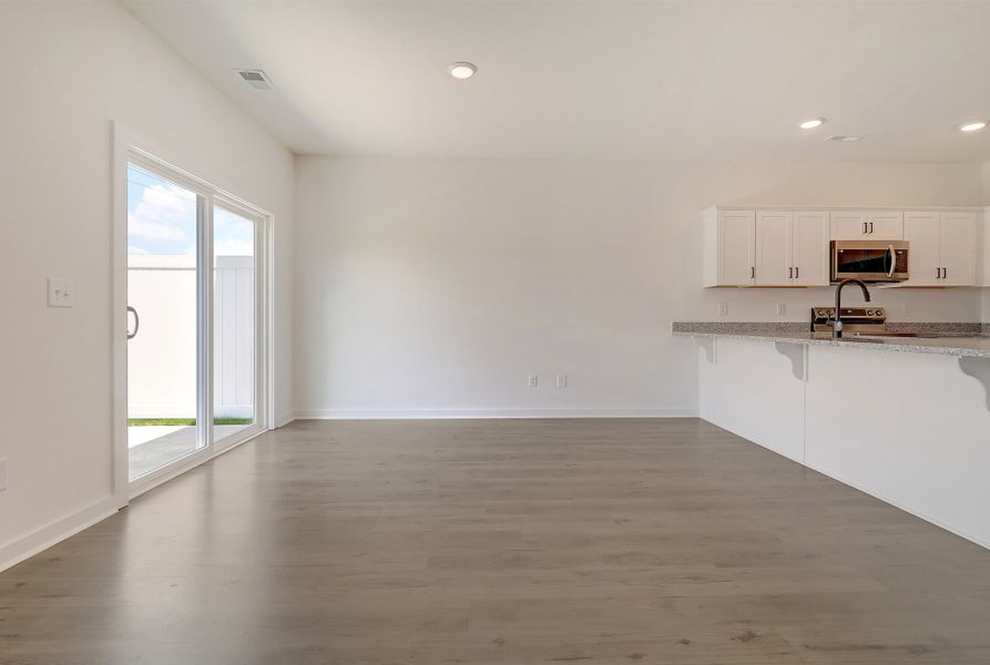 Representative unfurnished interior of a home built from the Ivey by Hunter Quinn Homes in Westgate Village Townes, Spartanburg (Image 27). Representative unfurnished interior of a home built from the Ivey by Hunter Quinn Homes in Westgate Village Townes, Spartanburg (Image 27).
