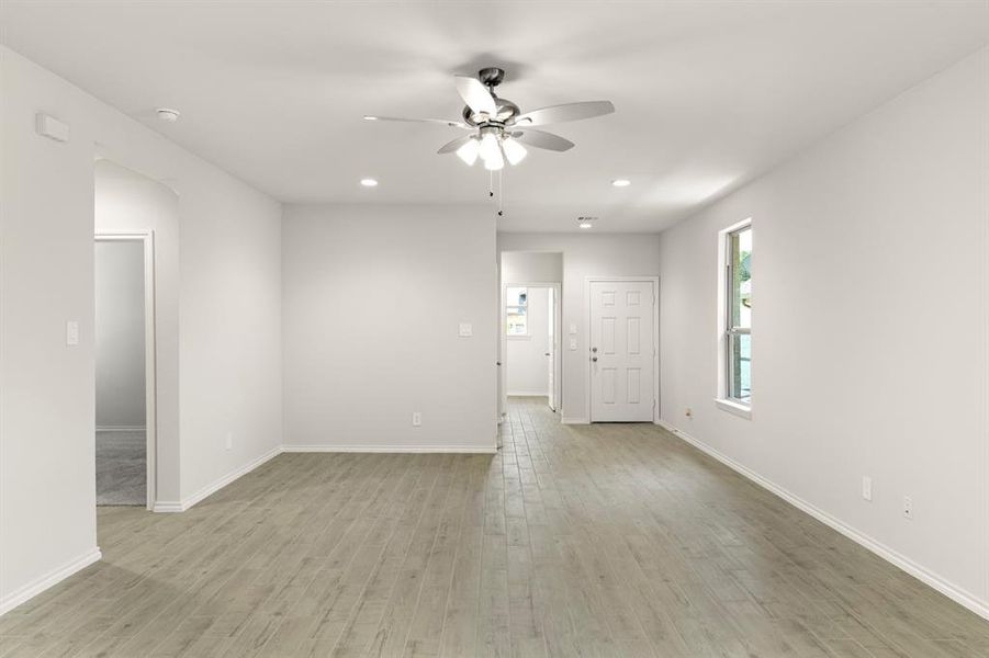 11. 3112 Yellow Pine - Family (3)