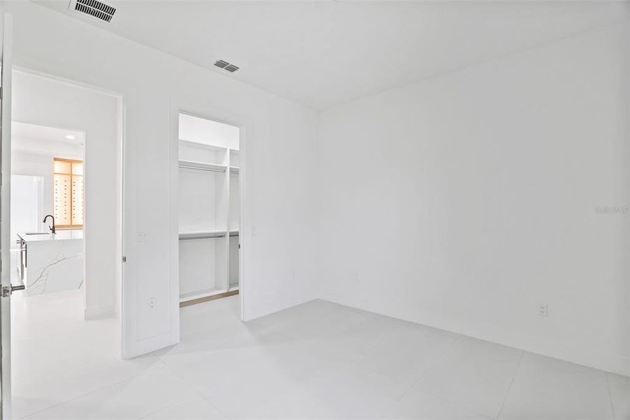 Spacious, unfurnished interior of a new home in , Malabar (Image 35).