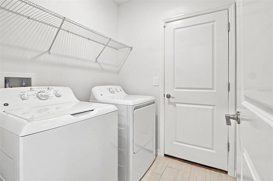 Close-up of interior finishes inside a home in Two Rivers, Zephyrhills (Image 17). Close-up of interior finishes inside a home in Two Rivers, Zephyrhills (Image 17).