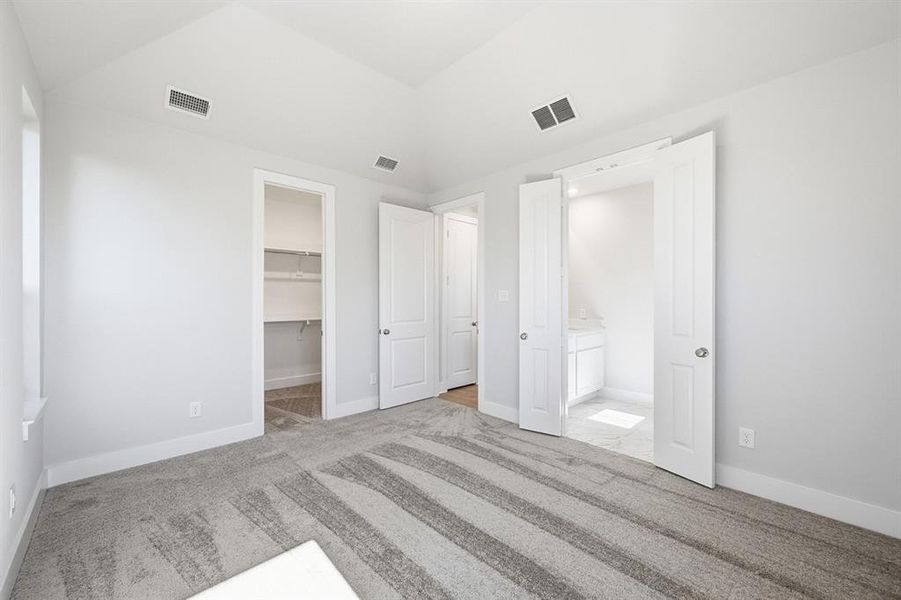 Spacious, unfurnished interior of a new home in Heritage Ranch: 40ft. lots, Sherman (Image 23). Spacious, unfurnished interior of a new home in Heritage Ranch: 40ft. lots, Sherman (Image 23).