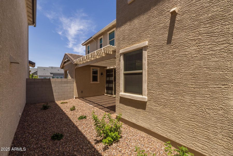 30)COURTYARD 30)COURTYARD