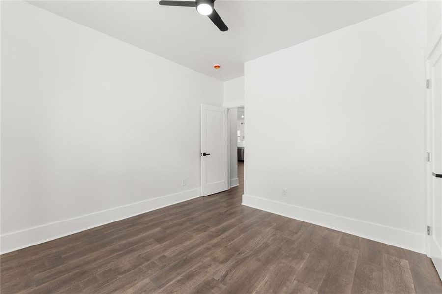 Spacious, unfurnished interior of a new home in , Gainesville (Image 17).