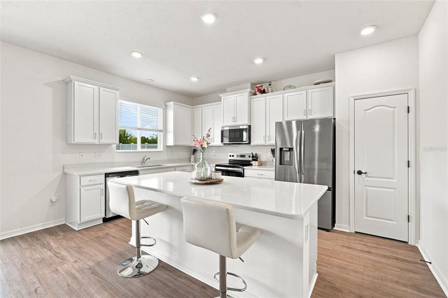 Furnished interior view inside a new home in , Land O' Lakes (Image 41).