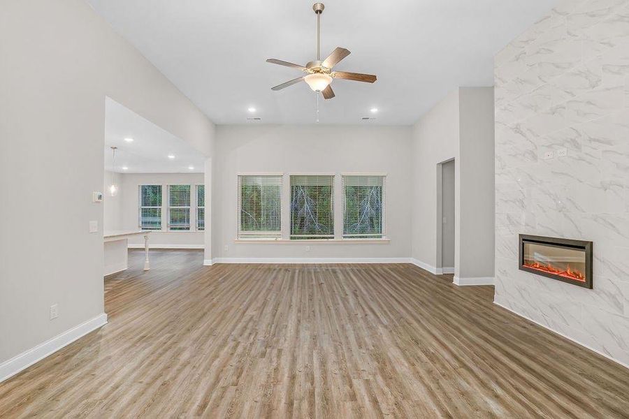 Spacious, unfurnished interior of a new home in , Haddock (Image 40).