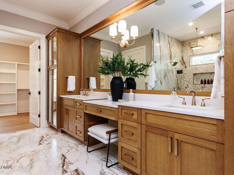 021-1280x960-primary-bathroom 021-1280x960-primary-bathroom