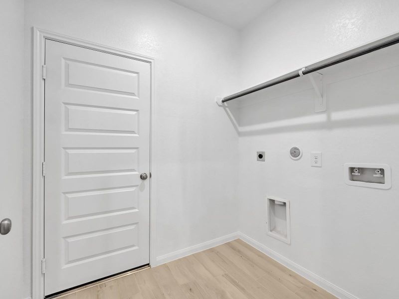 Photo is not of the actual home, but is an inspirational photo of builder’s model home and may depict options, furnishings, and/or decorator features that are not included Photo is not of the actual home, but is an inspirational photo of builder’s model home and may depict options, furnishings, and/or decorator features that are not included