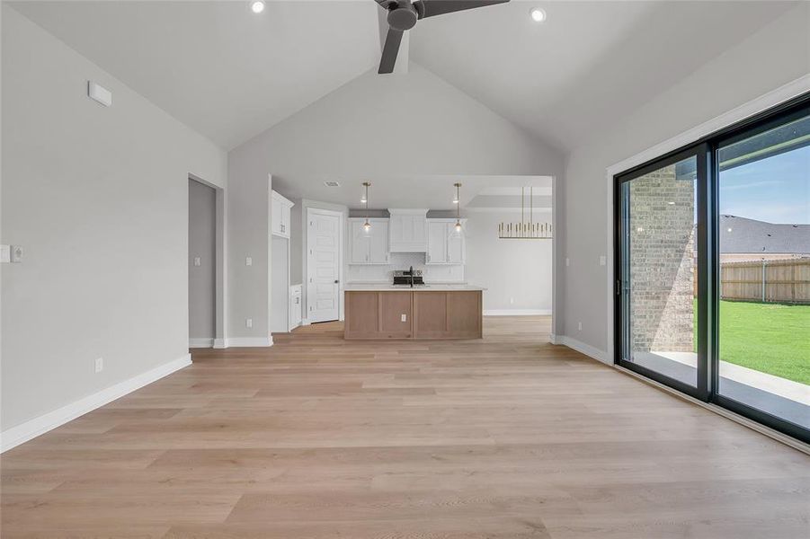 Spacious, unfurnished interior of a new home in Rosenthal Estates, Lorena (Image 29).