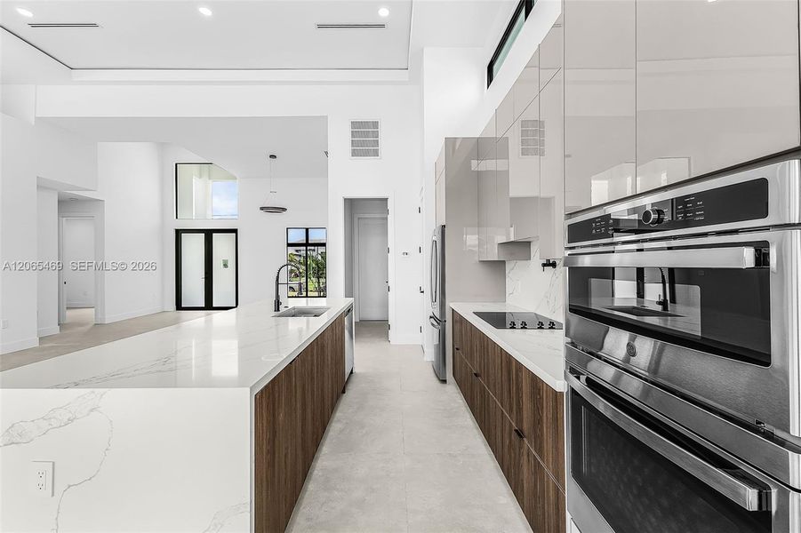 Furnished interior view inside a new home in , Cape Coral (Image 7).