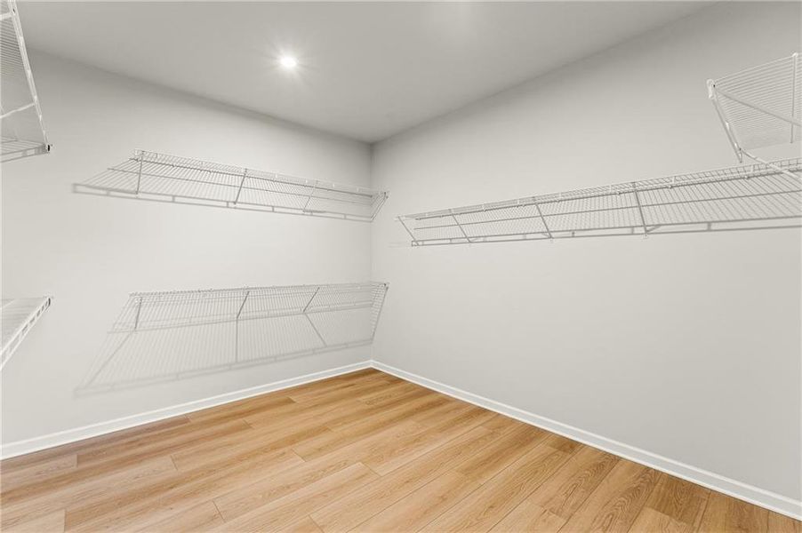 Spacious, unfurnished interior of a new home in Watermist at Mirror Lake, Villa Rica (Image 21).