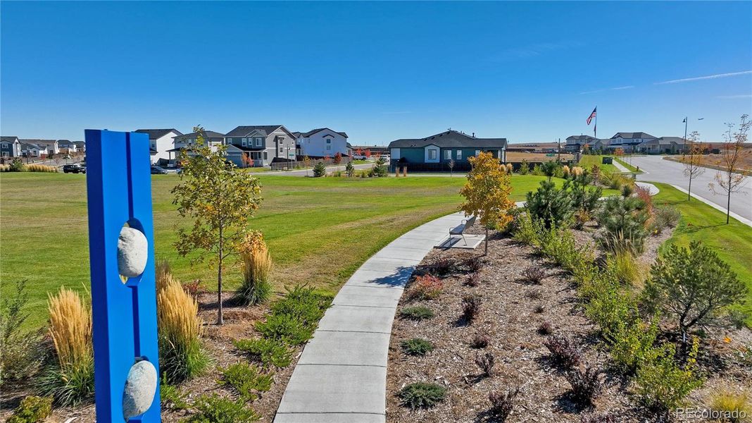 Community amenities in Settlers Crossing, Commerce City (Image 27).