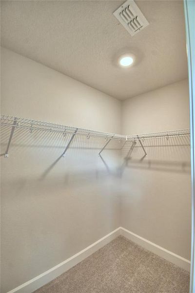 Spacious, unfurnished interior of a new home in , Auburndale (Image 57).