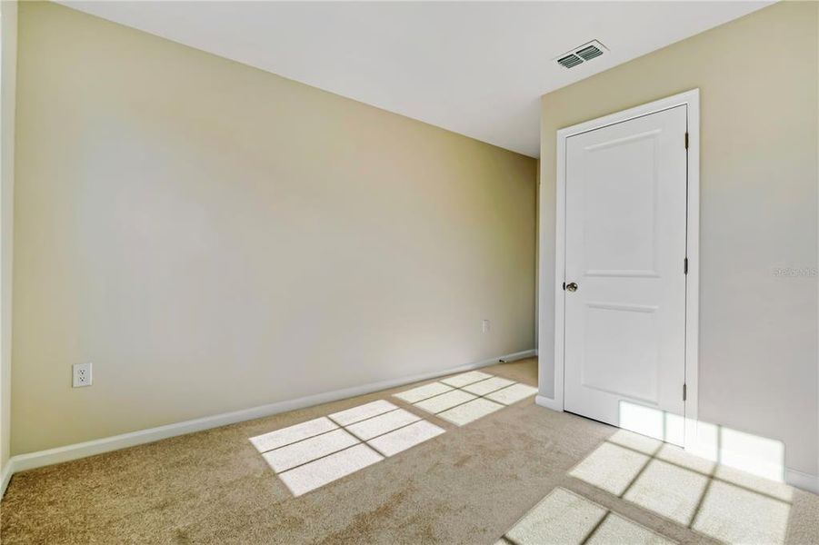 Spacious, unfurnished interior of a new home in Edison Pointe, South Daytona (Image 24).