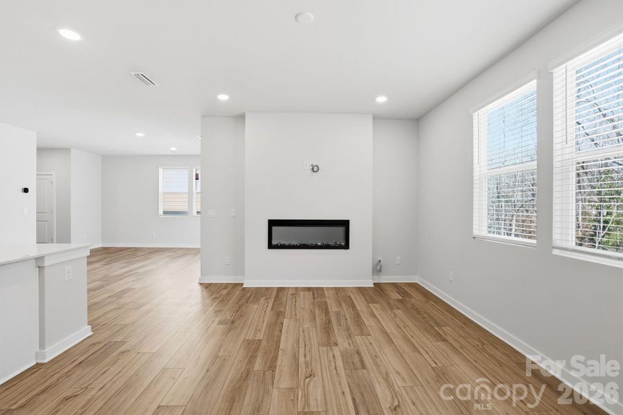 Spacious, unfurnished interior of a new home in The Meadows at Asbury Ridge, York (Image 9).