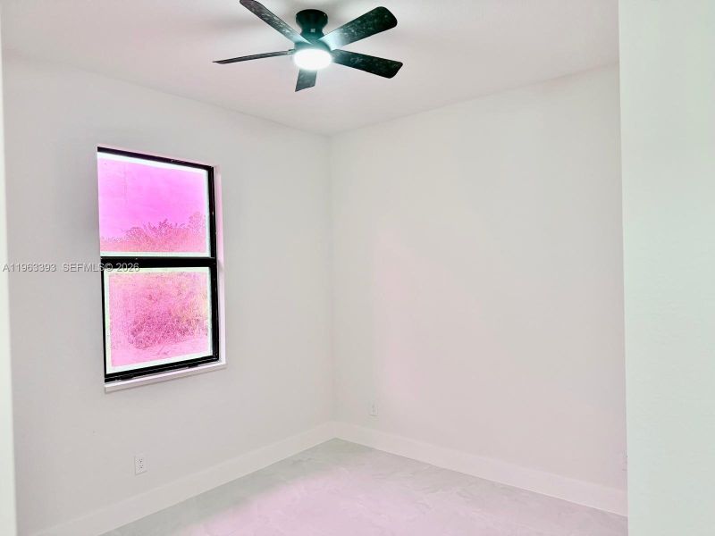 Spacious, unfurnished interior of a new home in , Lehigh Acres (Image 14).