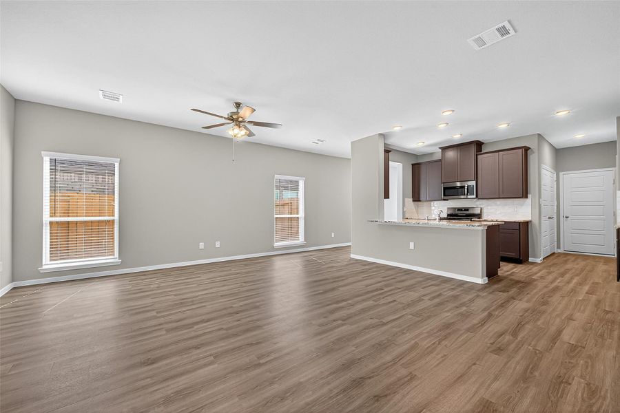Spacious, unfurnished interior of a new home in Mill Creek Trails, Magnolia (Image 33). Spacious, unfurnished interior of a new home in Mill Creek Trails, Magnolia (Image 33).