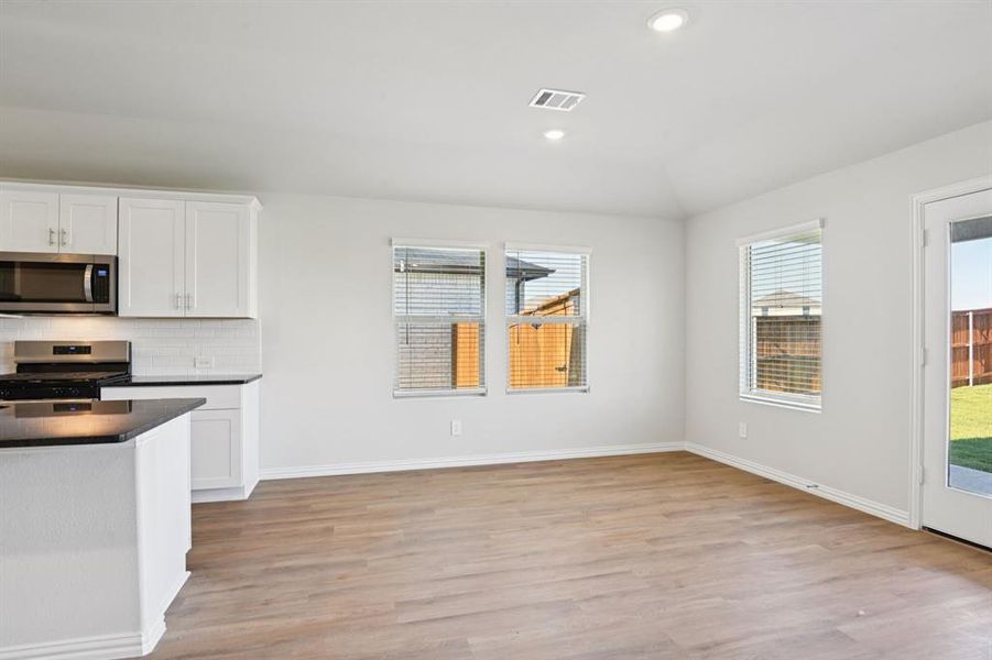 Spacious, unfurnished interior of a new home in Lakehaven - Signature Series, Farmersville (Image 20). Spacious, unfurnished interior of a new home in Lakehaven - Signature Series, Farmersville (Image 20).