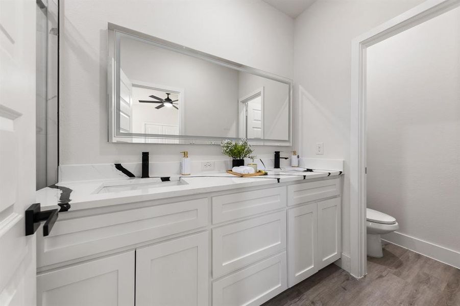 Furnished interior view inside a new home in , Gun Barrel City (Image 5).