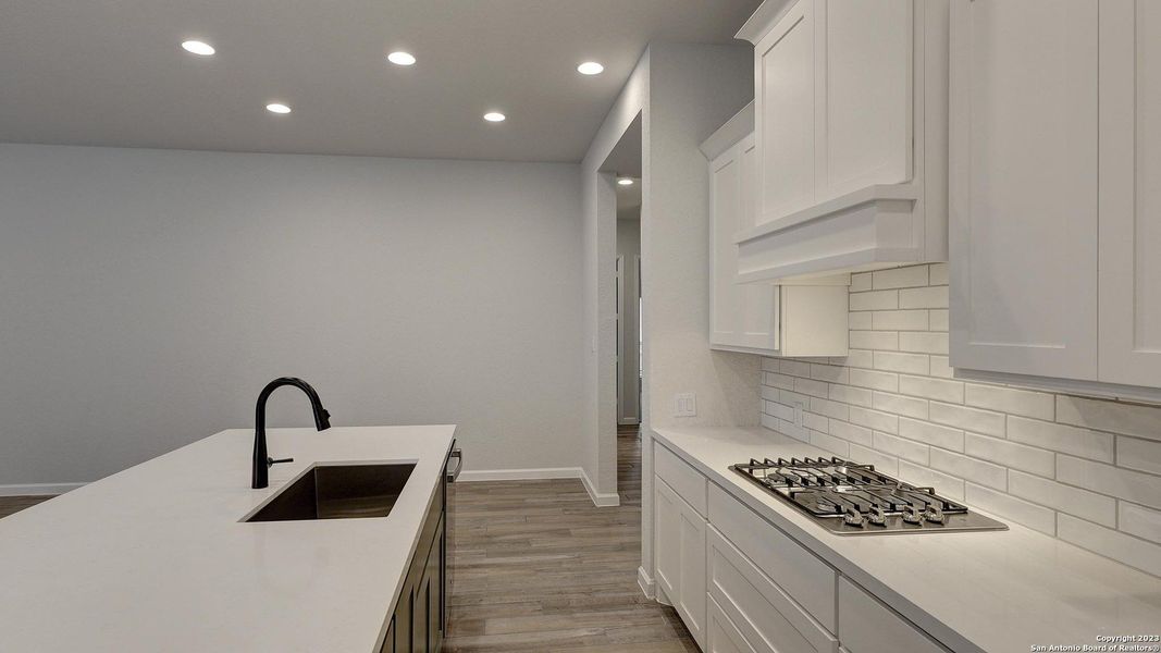 Furnished interior view inside a new home in Weston Oaks 55', San Antonio (Image 10). Furnished interior view inside a new home in Weston Oaks 55', San Antonio (Image 10).