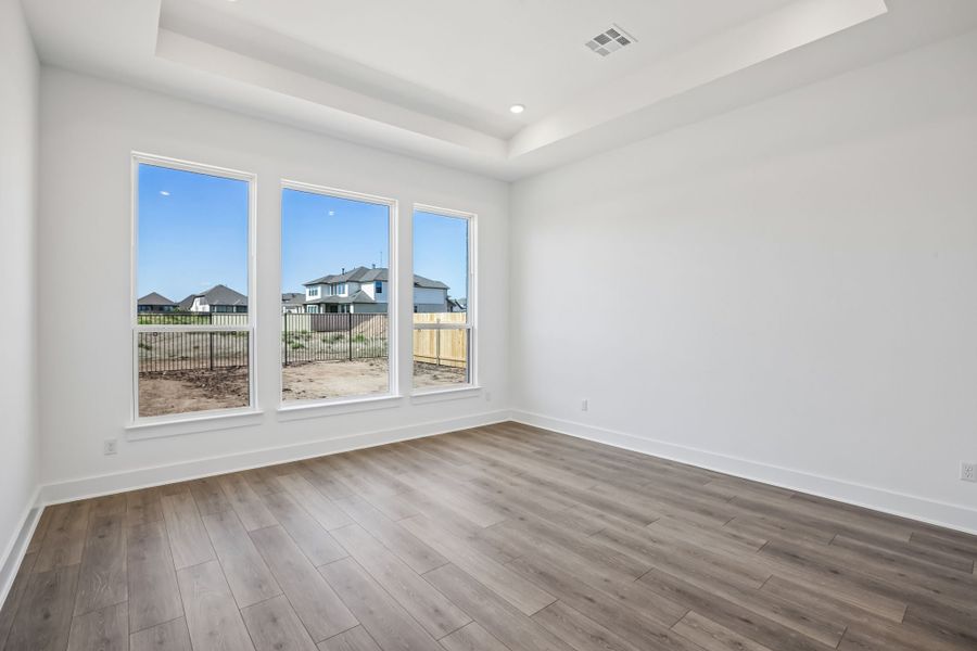 Representative unfurnished interior of a home built from the Anderson by Taylor Morrison in Easton Park, Austin (Image 29).