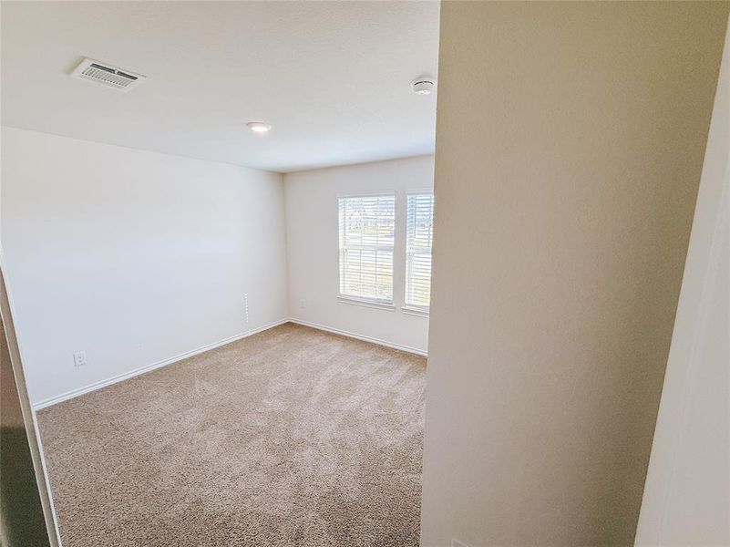 Spacious, unfurnished interior of a new home in Stonehaven, Caddo Mills (Image 12).