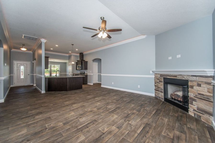 Representative unfurnished interior of a home built from the Jackson by Enchanted Homes in Lonesome Dove, San Antonio (Image 40).