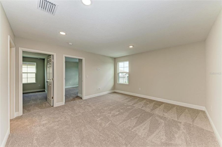 Spacious, unfurnished interior of a new home in Crosswind Ranch, Parrish (Image 27).