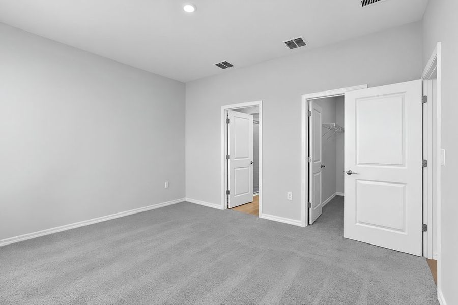 Spacious, unfurnished interior of a new home in Lochside, Mount Dora (Image 44). Spacious, unfurnished interior of a new home in Lochside, Mount Dora (Image 44).