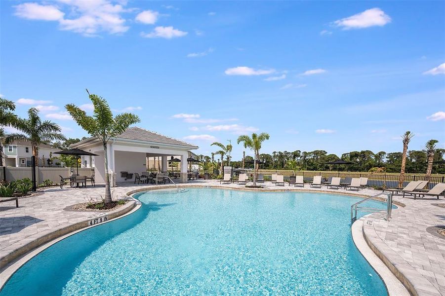 Community amenities in Vinterra Townhomes, Nokomis (Image 28).