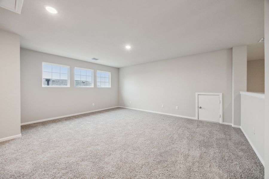 Representative unfurnished interior of a home built from the Enzo II by Megatel Homes in Sicily, Princeton (Image 16).