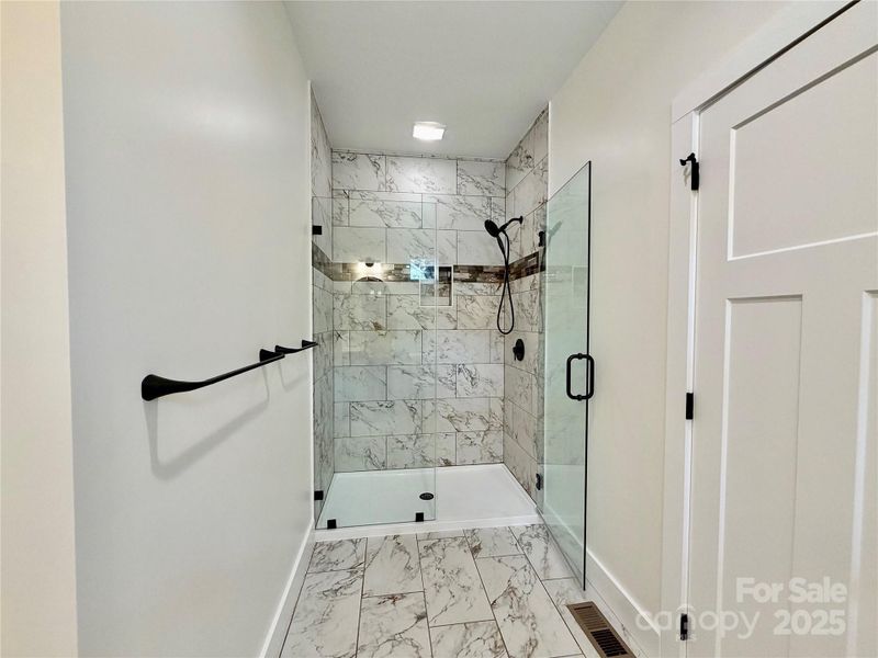 Image 28 of a home in .