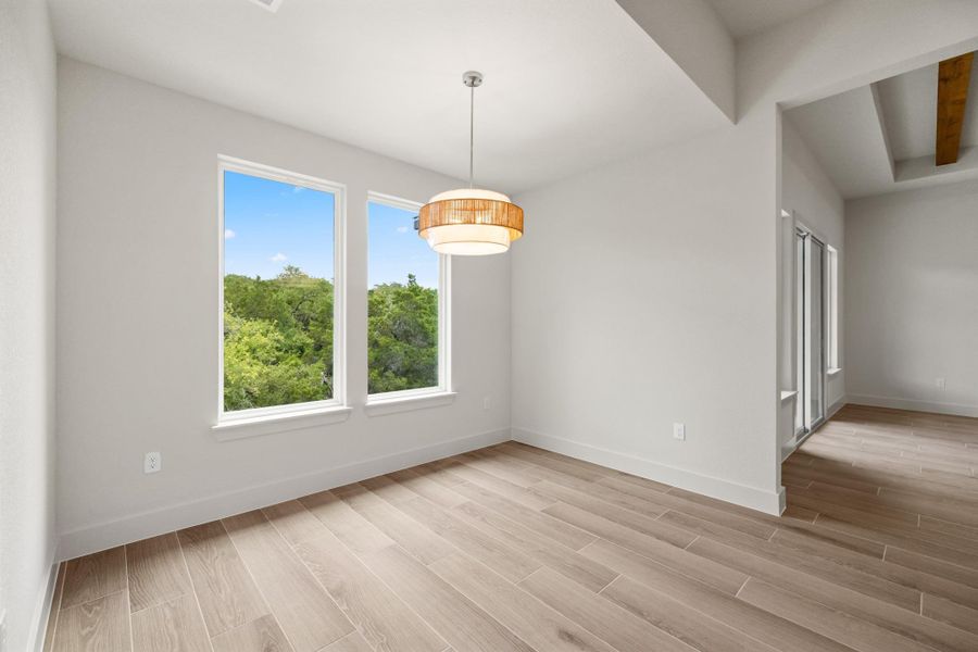 Spacious, unfurnished interior of a new home in , Lago Vista (Image 27).