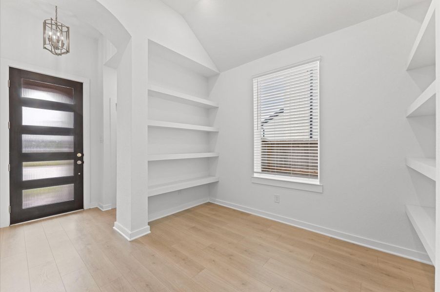 Spacious, unfurnished interior of a new home in , Manvel (Image 16).