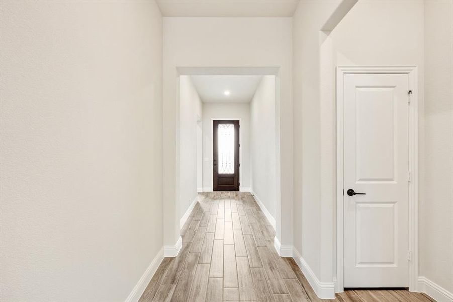 Spacious, unfurnished interior of a new home in Timberbrook, Justin (Image 29). Spacious, unfurnished interior of a new home in Timberbrook, Justin (Image 29).