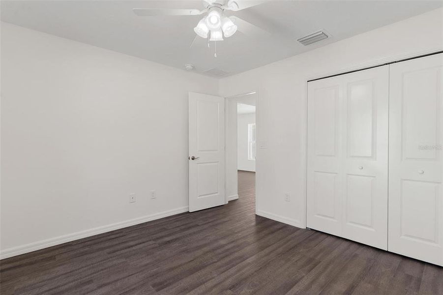 Spacious, unfurnished interior of a new home in , Leesburg (Image 38).