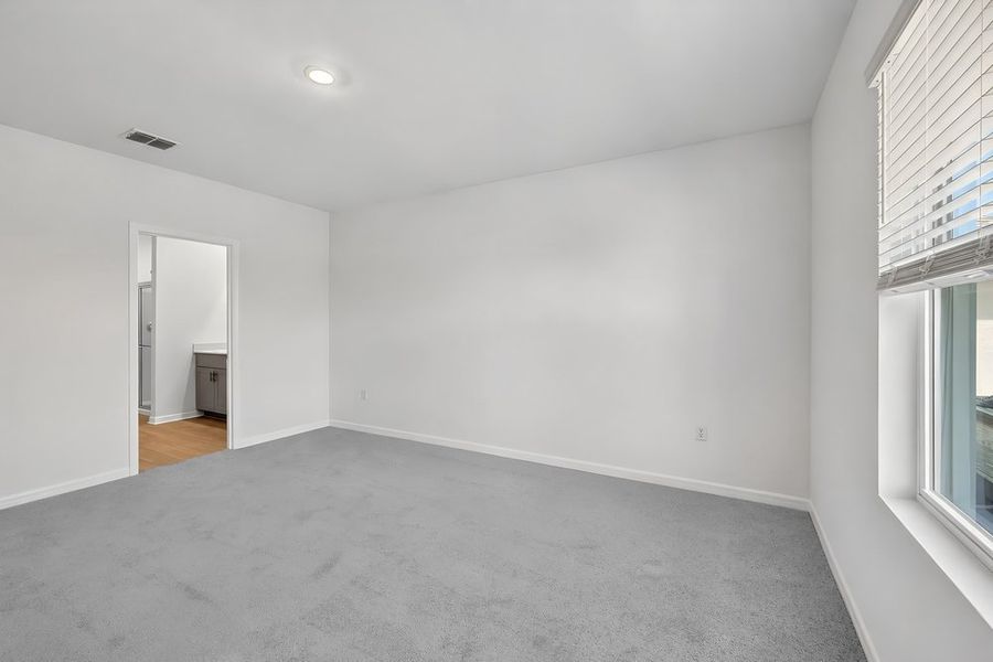 Spacious, unfurnished interior of a new home in Waterstone, Groveland (Image 26). Spacious, unfurnished interior of a new home in Waterstone, Groveland (Image 26).