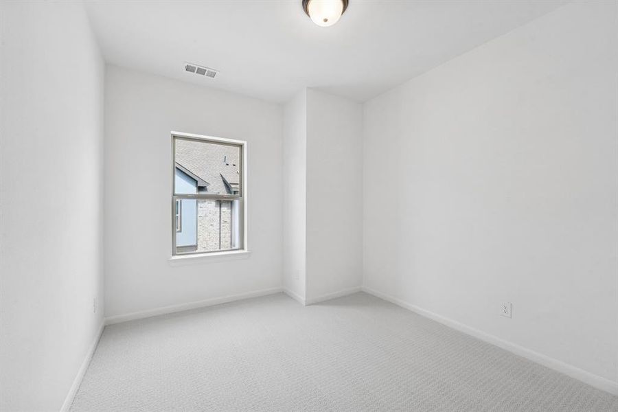 Spacious, unfurnished interior of a new home in Hillside at Las Colinas, Irving (Image 24).