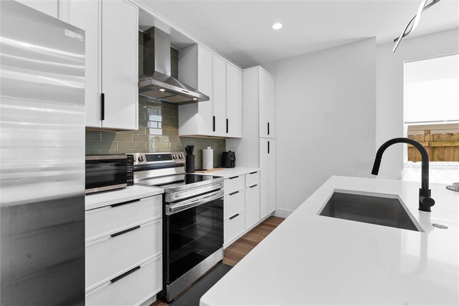 Furnished interior view inside a new home in , Atlanta (Image 20).