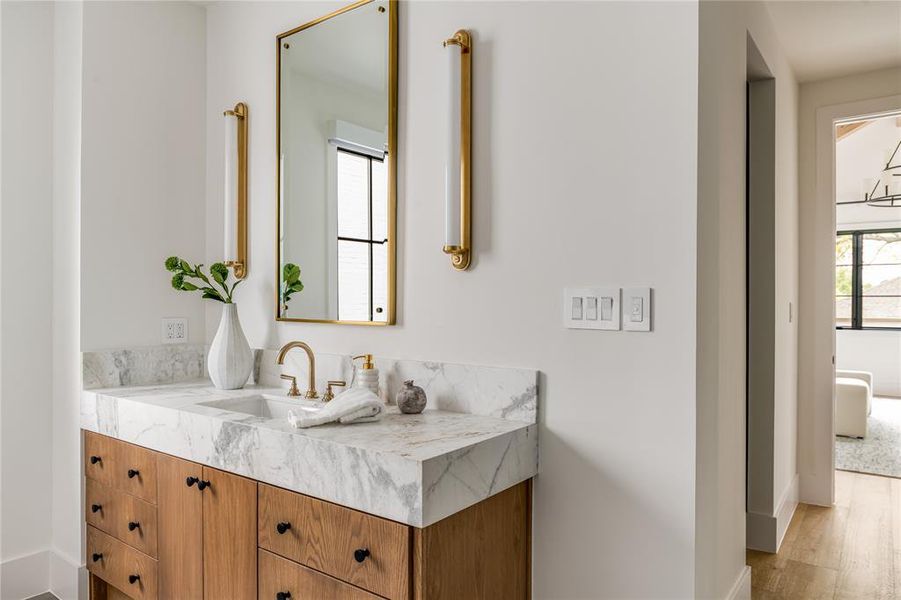 Furnished interior view inside a new home in , Dallas (Image 34). Furnished interior view inside a new home in , Dallas (Image 34).