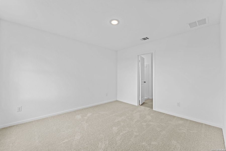 Spacious, unfurnished interior of a new home in Waterwheel, San Antonio (Image 20).
