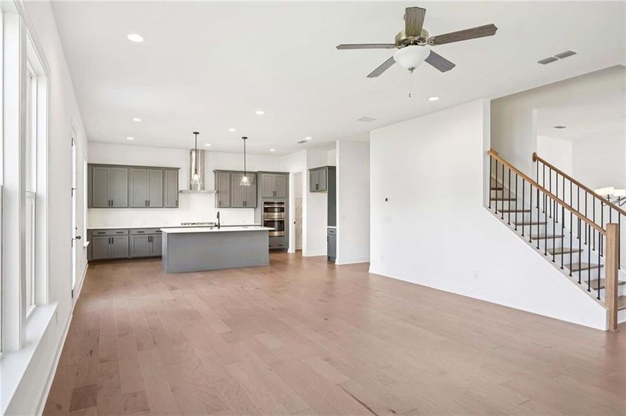 Spacious, unfurnished interior of a new home in East Harbor II at Chestatee, Dawsonville (Image 20).