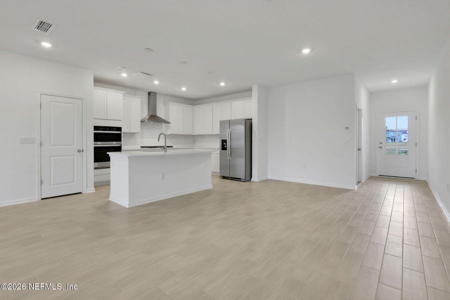 Spacious, unfurnished interior of a new home in Cherry Elm at SilverLeaf, St. Augustine (Image 22).