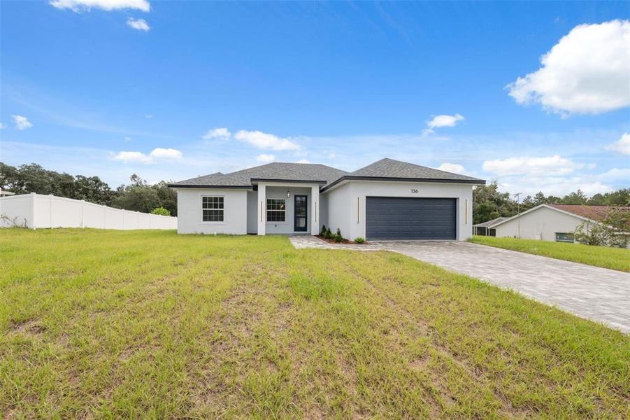 Exterior details and patio area of a home in , Ocala (Image 17).