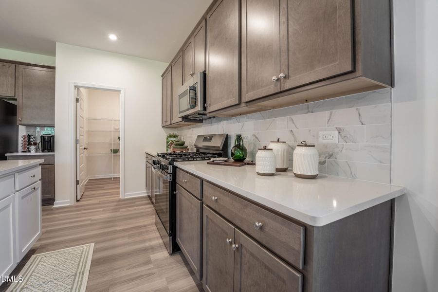 9 HHHunt Homes Maxwell - Kitchen