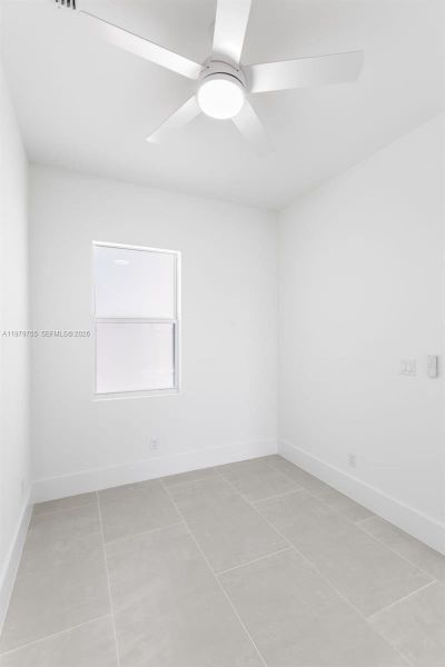 Spacious, unfurnished interior of a new home in , Lehigh Acres (Image 22).