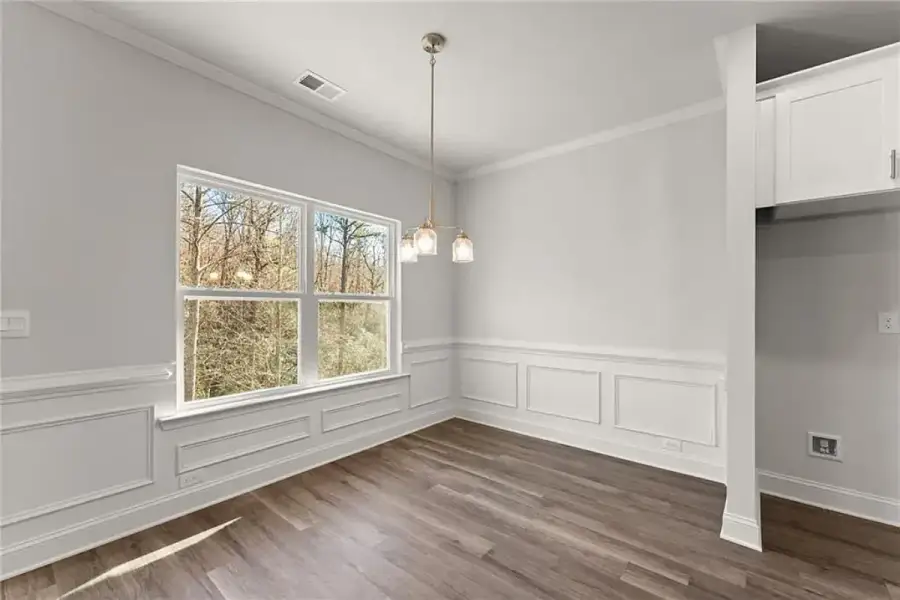 Representative unfurnished interior of a home built from the 1709 by Adams Homes in Ham Farm, La Grange (Image 27).