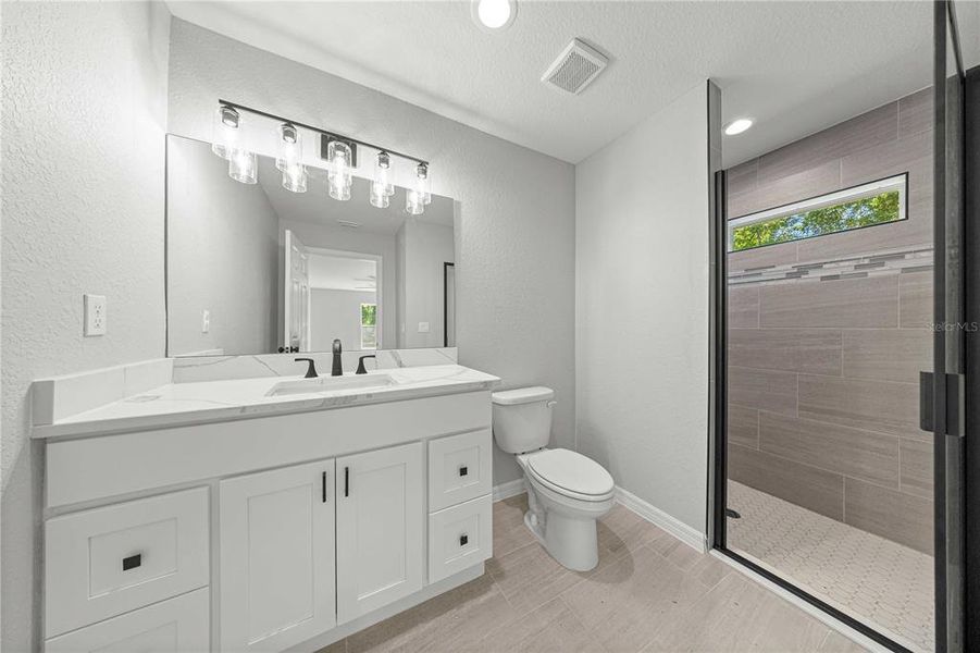 Furnished interior view inside a new home in , Dunnellon (Image 6).